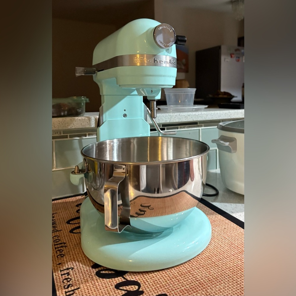 KitchenAid Light Blue Mixer with Silver Bowl ❤️SOLD❤️